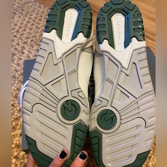 New Balance 550 - Picture 6 of 9